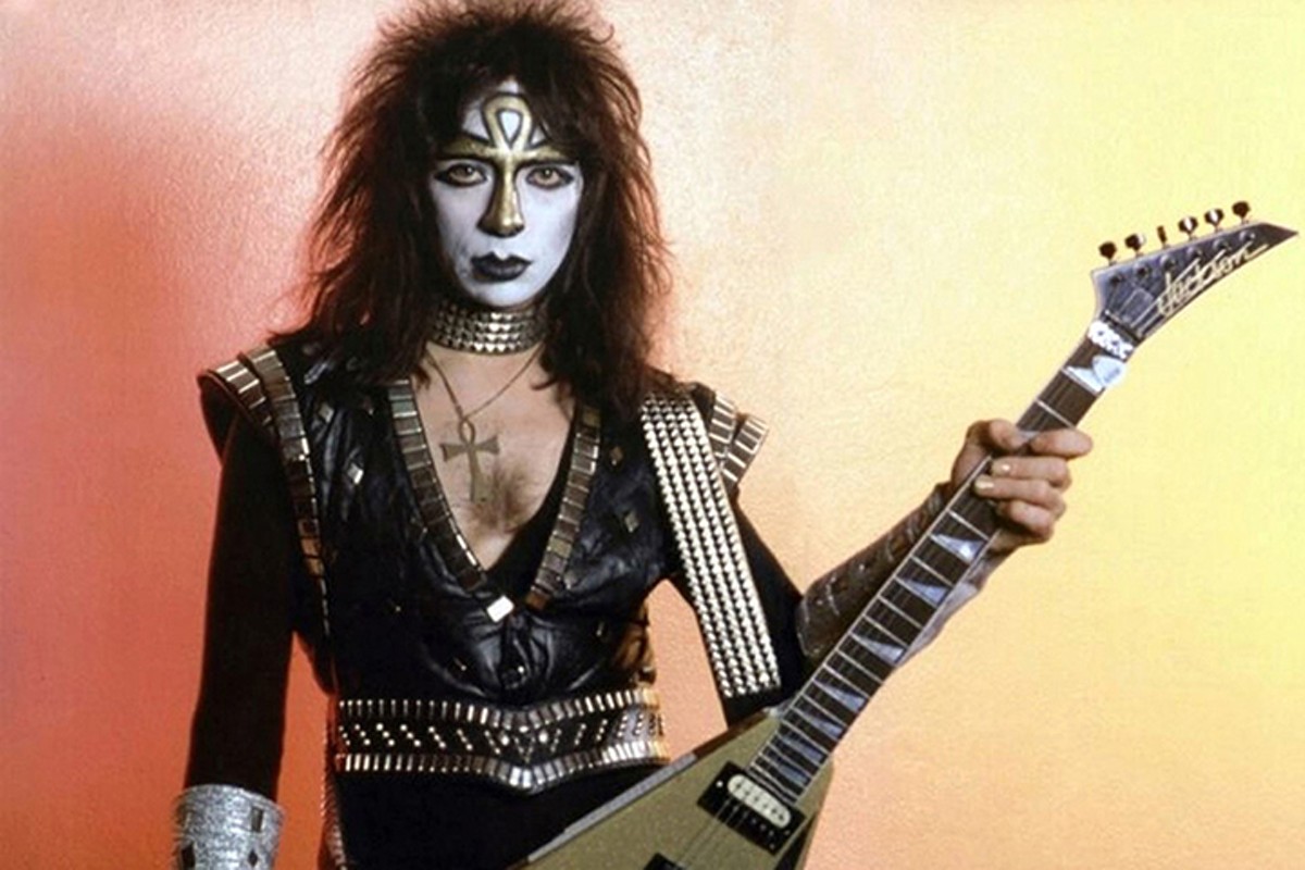 For old-school shred-heads, the return of Vinnie Vincent at Spooky Empire is the best surprise of 2018