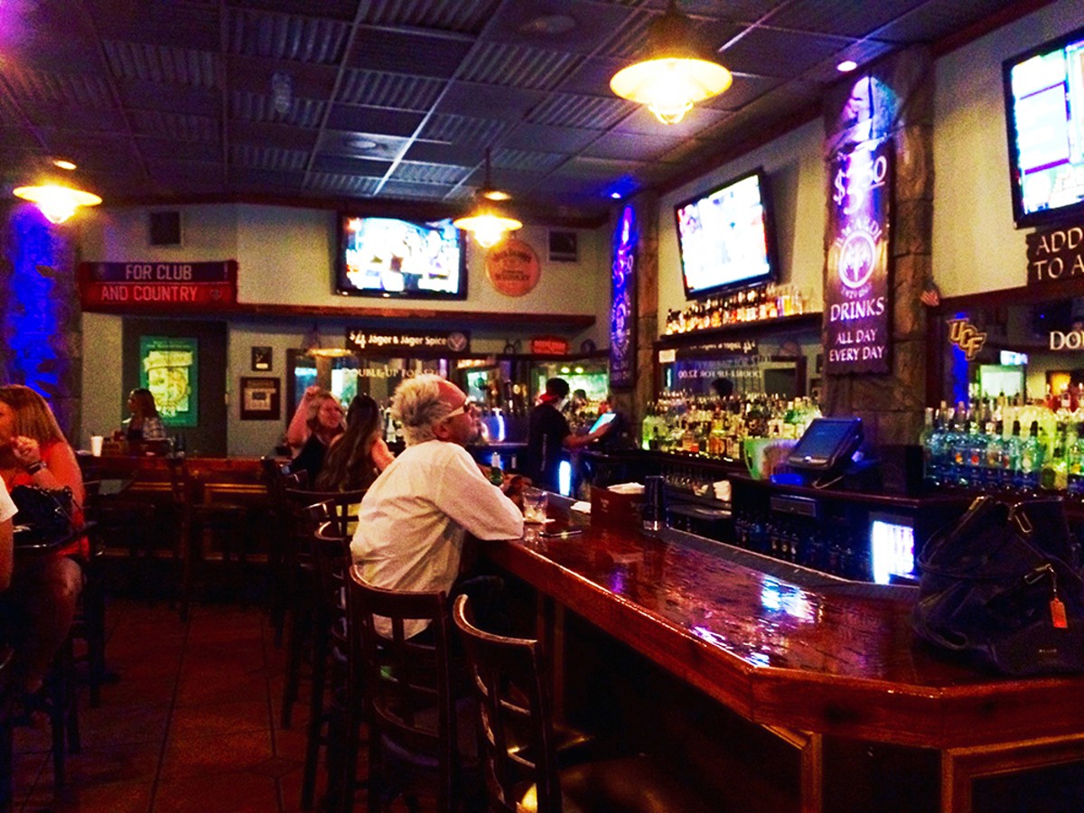 Downtown Pourhouse is an excellent place to meet up for shots or to grab a big, messy burger