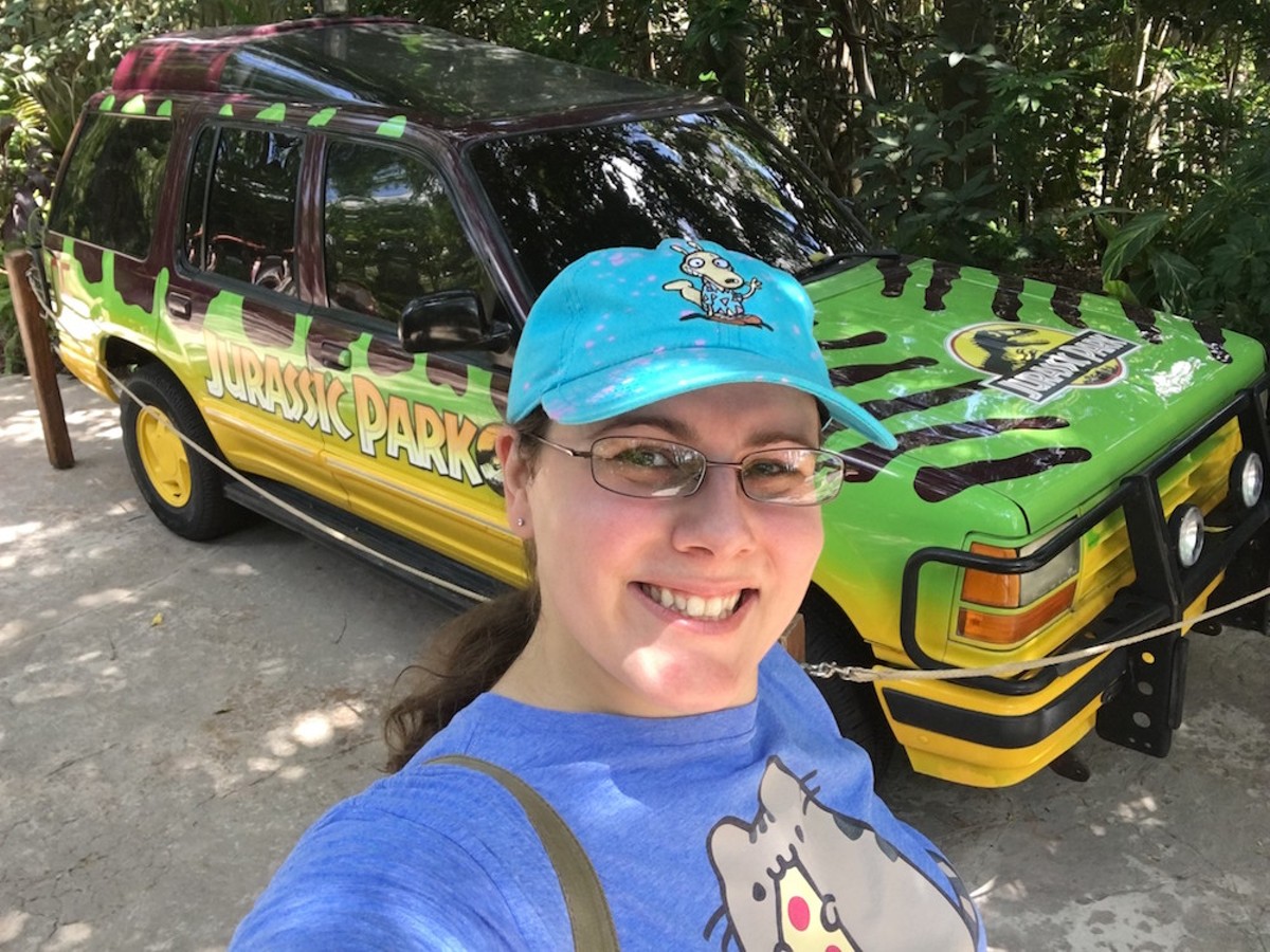 Former theme park employee Alicia Stella has attracted international attention with her scoops on Disney, Universal and more