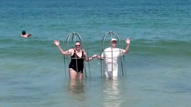 North Carolina beachgoers use homemade cages as shield from sharks