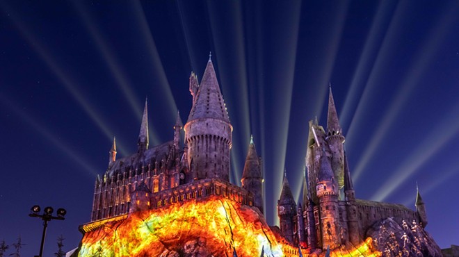 'Dark Arts at Hogwarts Castle' projection mapping debuts at Universal Orlando