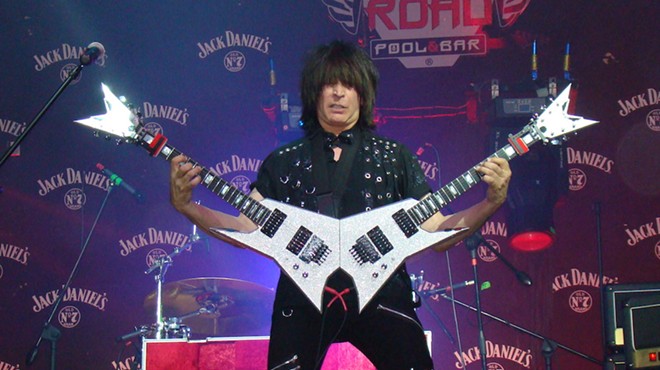 Michael Angelo Batio and his double guitar