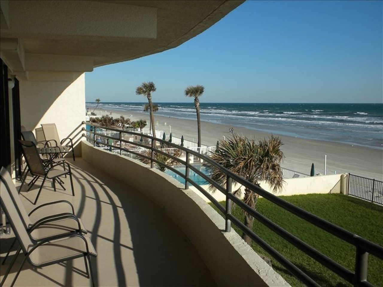  Stay at this three-bedroom beachfront condo in Daytona
Average night $95 
3 bedrooms
If your whole posse is coming for vacation (or if you have fussy friends), there are plenty of beds to keep everyone happy.
