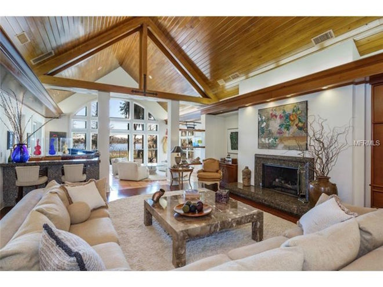Vaulted ceilings and "oversized living spaces."