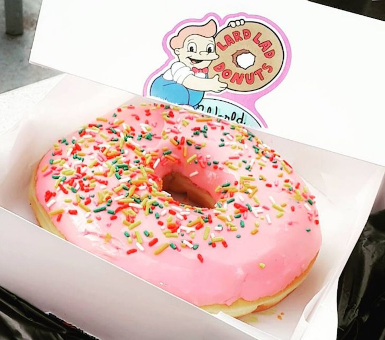 Must try: Lard Lad Donut 
Photo via aall.is.onn/Instagram