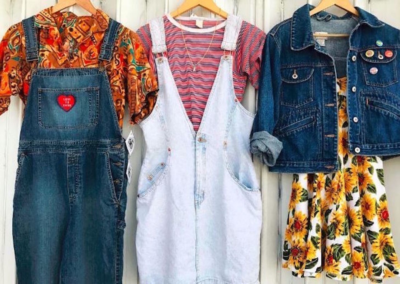 What you&#146;ll find: Vintage jewelry, handmade jewelry that looks like vintage jewelry, band tees, plenty of printed silk men's shirts and patches and pins galore.
Photo via Etoile Boutique/Instagram