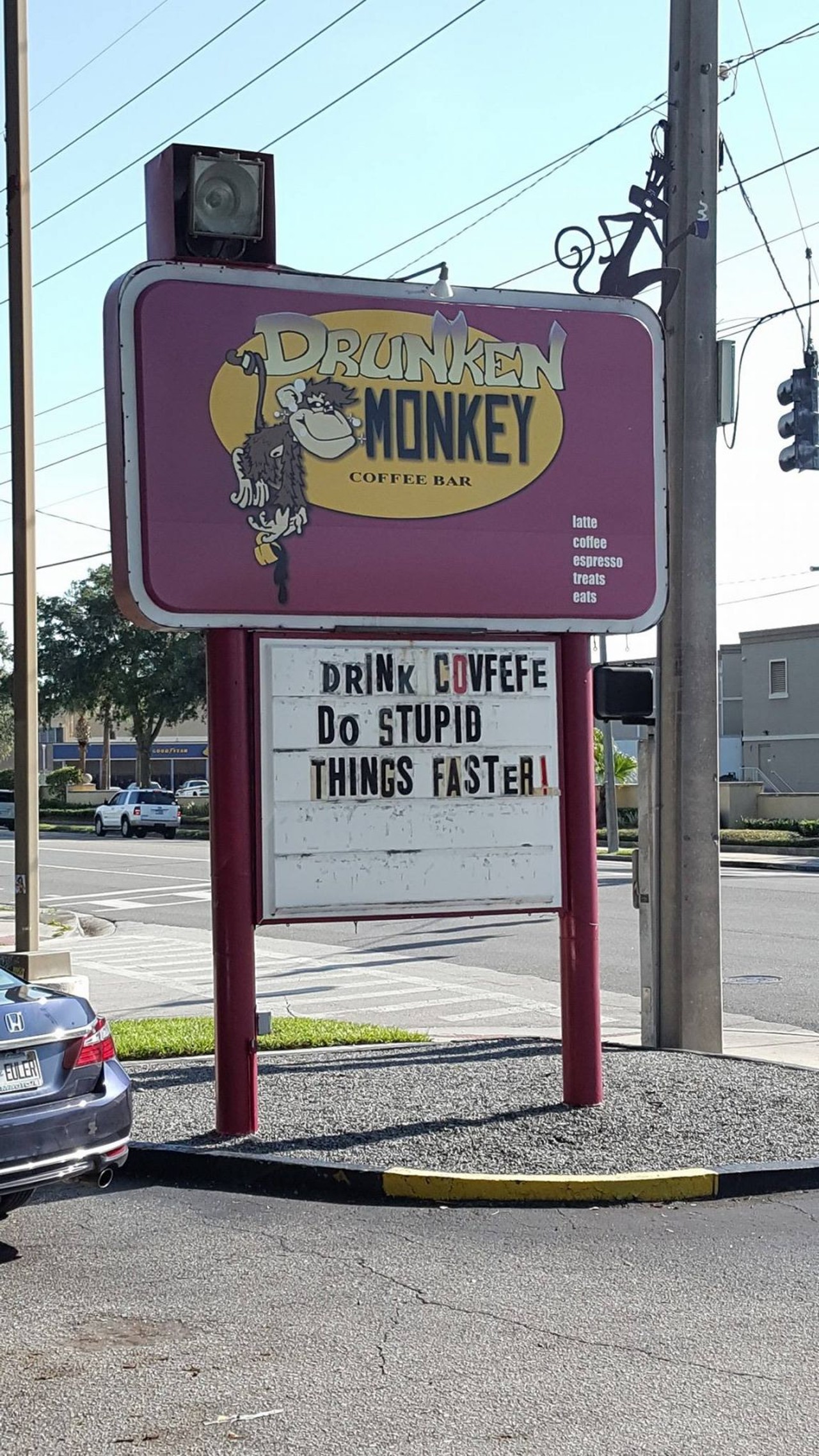 Drunken Monkey Coffee Bar 
444 N Bumby Ave, Orlando, FL 32803, (407) 893-4994
They have delicious pastries, coffee, teas and sandwiches. Drunken Monkey offers limited outdoor seating for you and your pets. 
Photo via Drunken Monkey Coffee Bar/Facebook