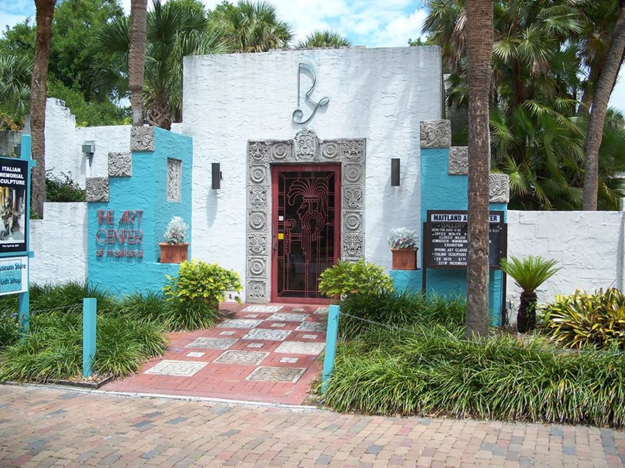 Maitland Art Center
231 W Packwood Ave, Maitland, 407-539-2181
Distance from Orlando: 20 minutes
The art center was founded in 1937 as an artist colony. It serves as an important example of Art Deco fantasy and Mayan Revival architecture.
Photo vi The Daniel Heitz Band/Facebook