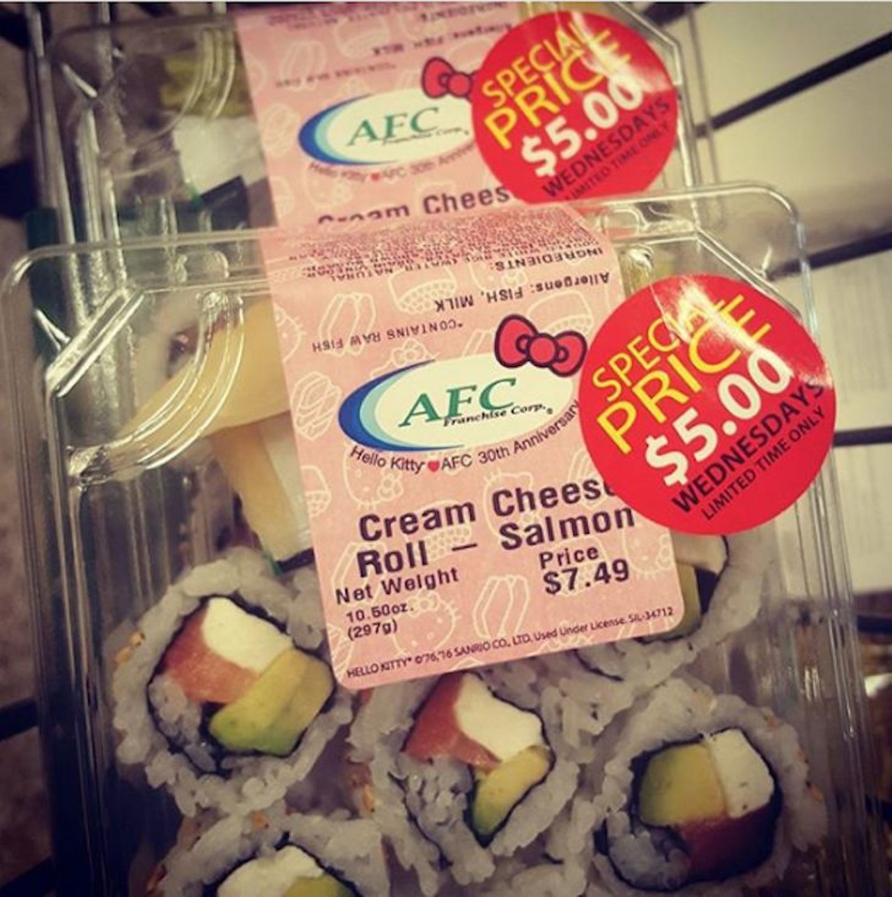 One of the best sushi deals in Orlando is on Wednesdays
Sushi deals are everywhere in Orlando, but every Wednesday Publix is the place to be. At participating stores they offer $5 sushi Wednesdays. Just call ahead of time to make sure your Publix is about that $5 sushi life.
Photo via czarcangemi/instagram