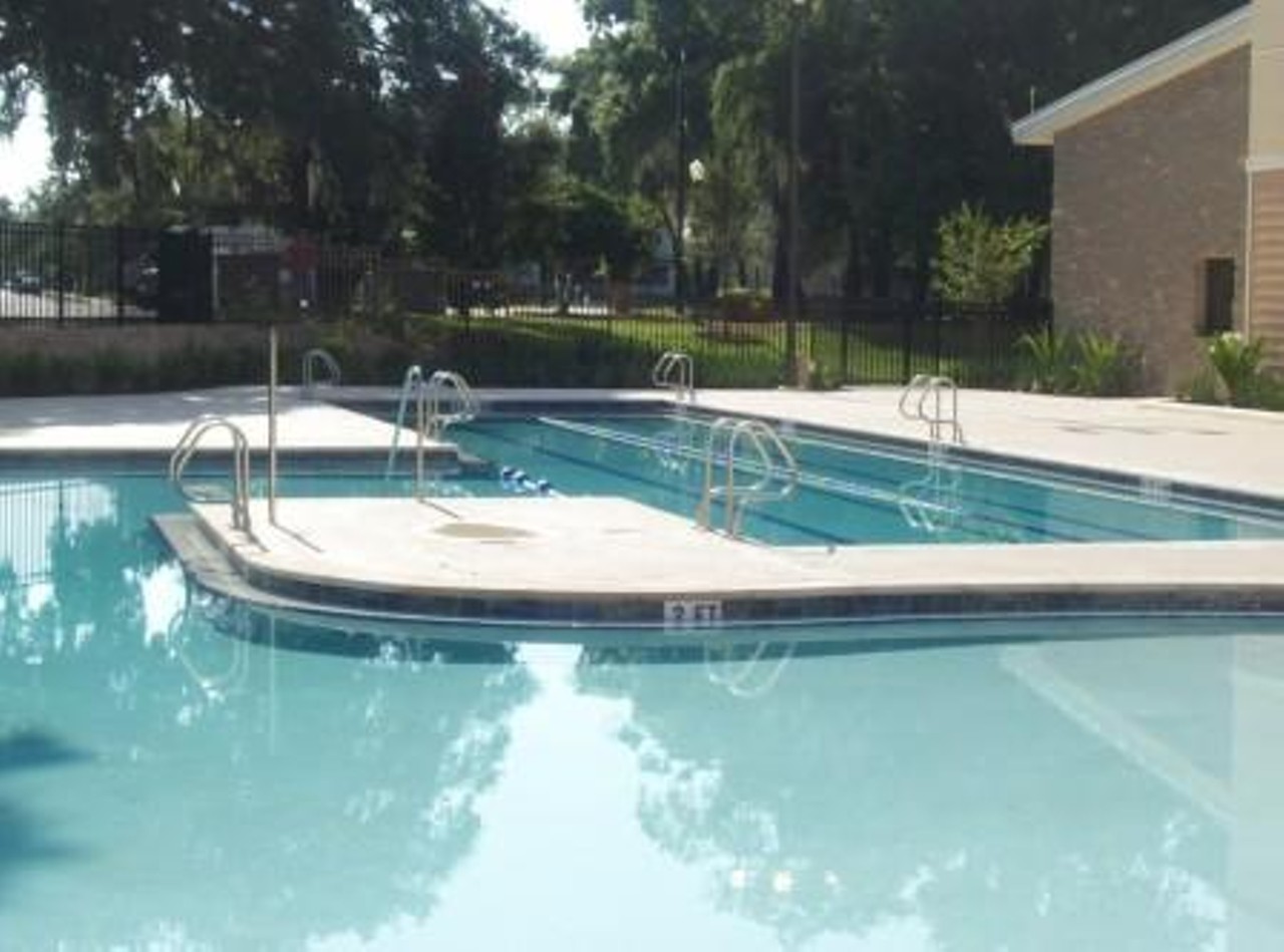 Cady Way Pool 
2529 Cady Way, Winter Park, FL 32792, (407)599-3358 
Cady Way Pool is open Monday to Friday from 11 a.m to 4 p.m. and Saturday and Sunday from 12 to 6 p.m. for public and lap swim.
Photo via City of Winter Park