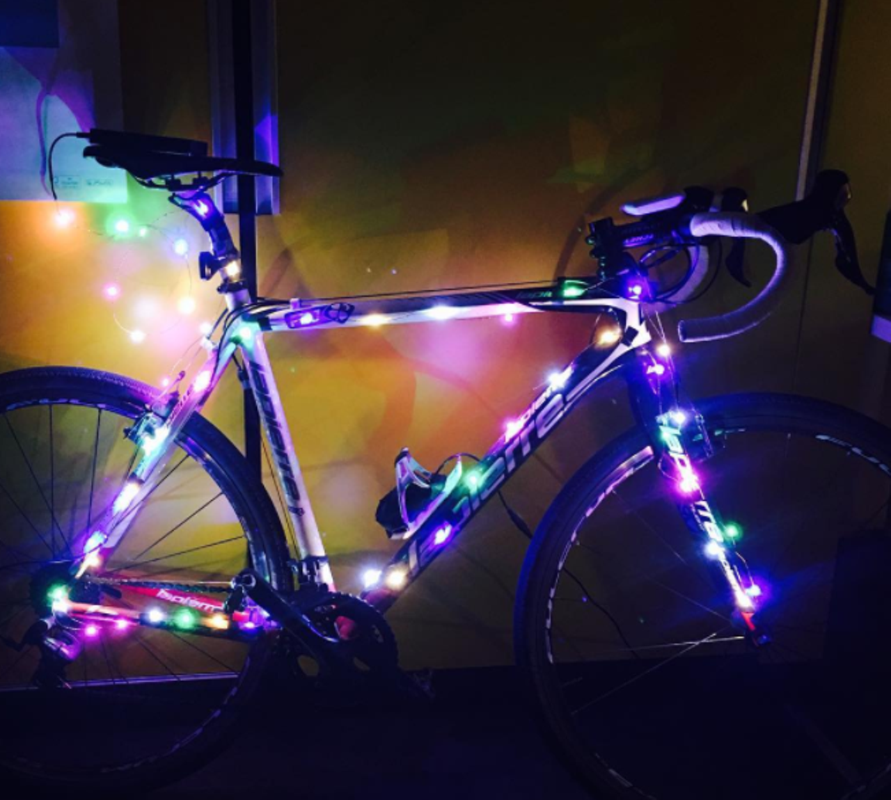 Christmas lights on bikes start to emerge, which are both functional and festive 
Photo via norbertgoltl/Instagram
