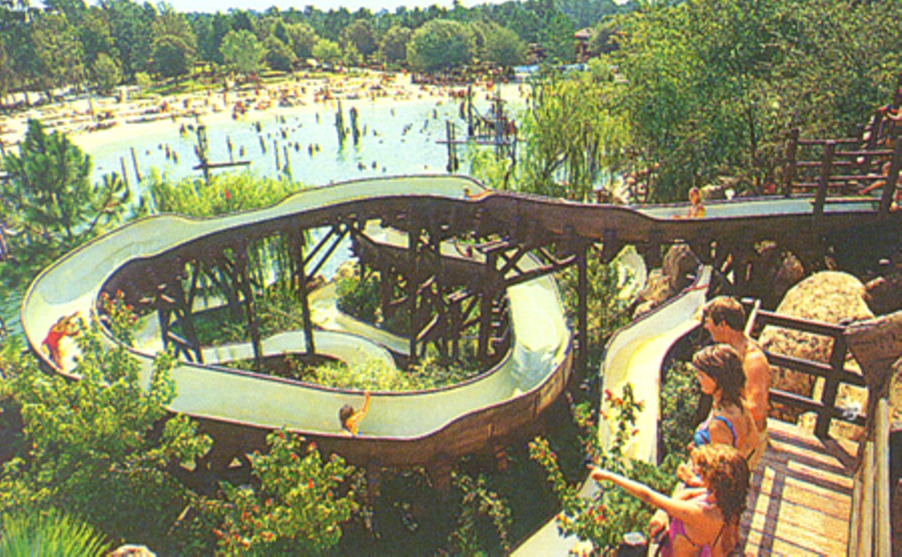 Then there was the Whoop n Holler Hollow slide, which you rode in without a tube. Via lostepcot.com>