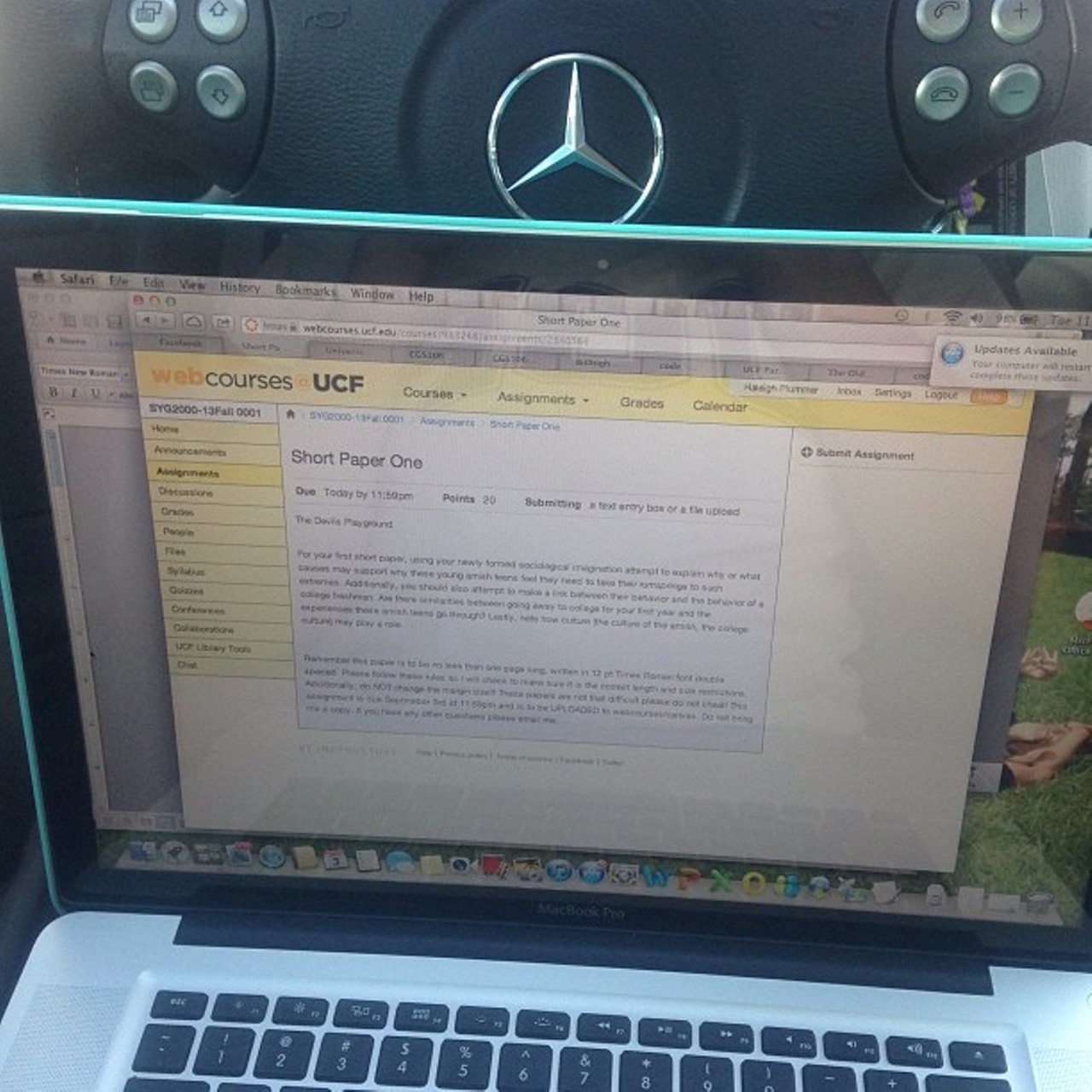 At UCF, students leave so early to find parking that if they actually find a spot when they arrive, they have enough time to write a damn paper.
Photo via haleighplum
