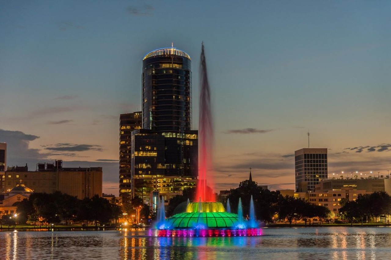 Lake Eola Park Fountain 
400 S. Orange Ave.
Enjoy a 1-mile walk around Lake Eola with the Sperry fountain and Orlando skyline in the background. Get an up-close photo by renting a swan boat. 
Photo via Lake Eola Park/Facebook
