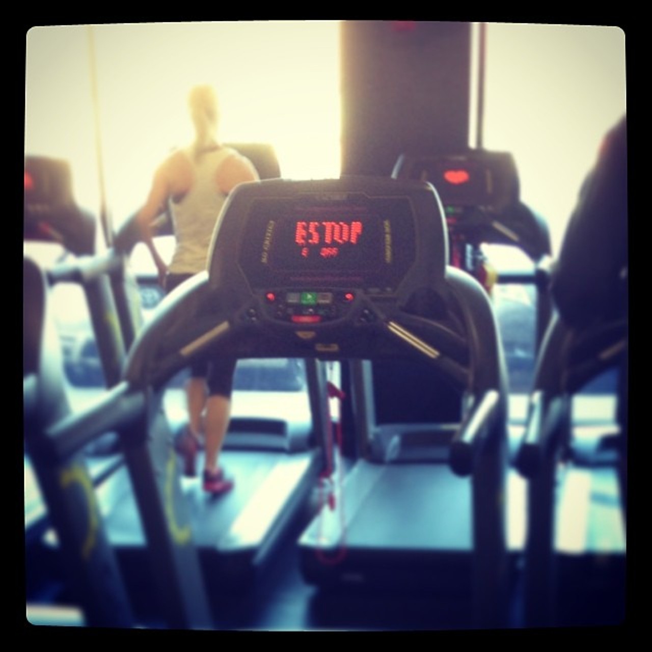 My friend sent me this picture while at the gym and the only thing I saw was ESTOP!
via @drk2022