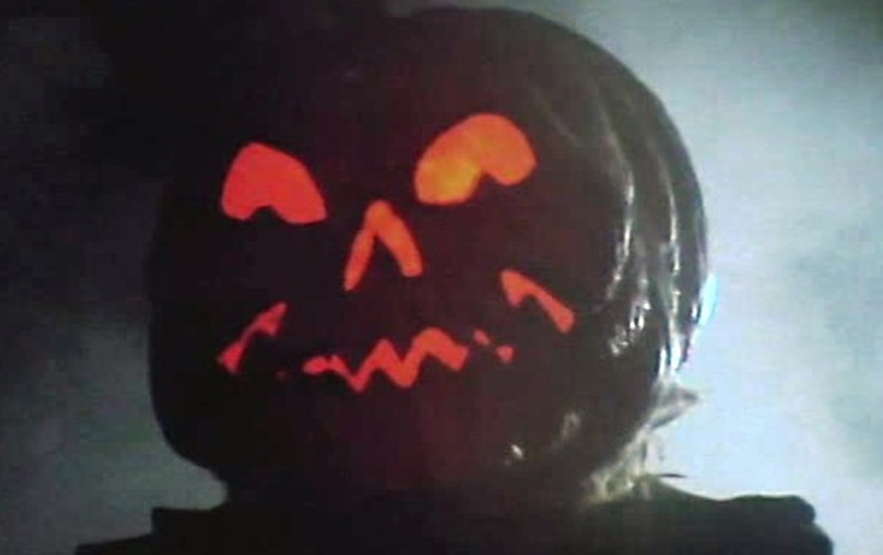 23. Jack-O (1995)
Filmed in Geneva, Fla.; Apopka, Fla.; Hollywood, Fla.; Longwood, Fla.; Orlando, Fla.; Zellwood, Fla.  
Three friends goofing off in an ancient cemetery unleash the hell that is Mr. Jack the Pumpkin Man. Expectedly, he kills the trio, then seeks out the family that presumably turned him into a pumpkin.