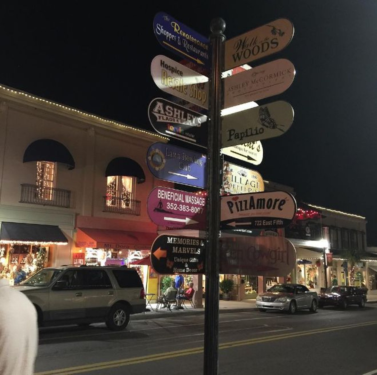 Mount Dora
District to explore: Donnelly Street
A trip to Donnelly Street can provide the best of something old and something new. Donnelly boasts an impressive antiquing scene. Snag some treasures from the past and afterwards stop by celebrity chef Norman Van Aken's restaurant, 1921, for some modern Florida cuisine only a street away.
Photo via adh985/Instagram