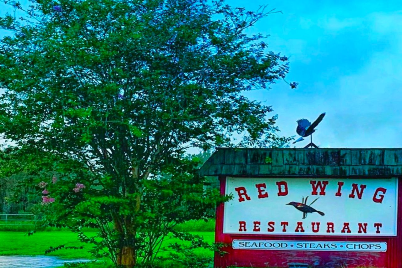 Red Wing Restaurant
12500 FL-33, Groveland
Red Wing has been open since the 1940s, standing the test of time and continuing to serve its guests a wide array of hand-cut steaks, fresh fish and various other meat-centric entrees.