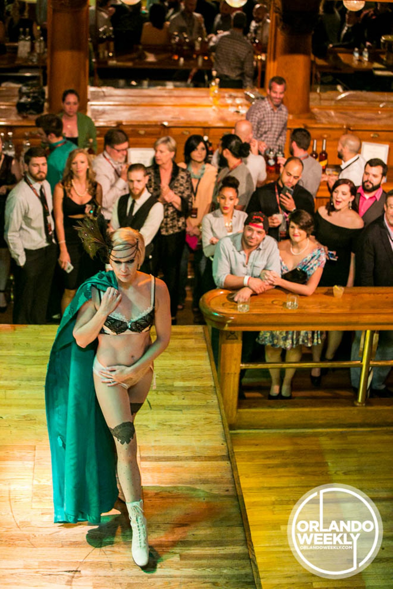 34 captivating photos from the Burlesque show at Whiskey Business