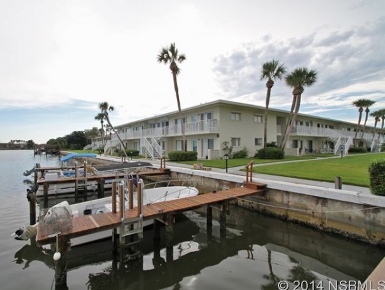 335 N. Causeway Unit C21, New Smyrna Beach
For $104,500, you could own this remodeled condo with river access a few blocks away from Flagler Avenue.