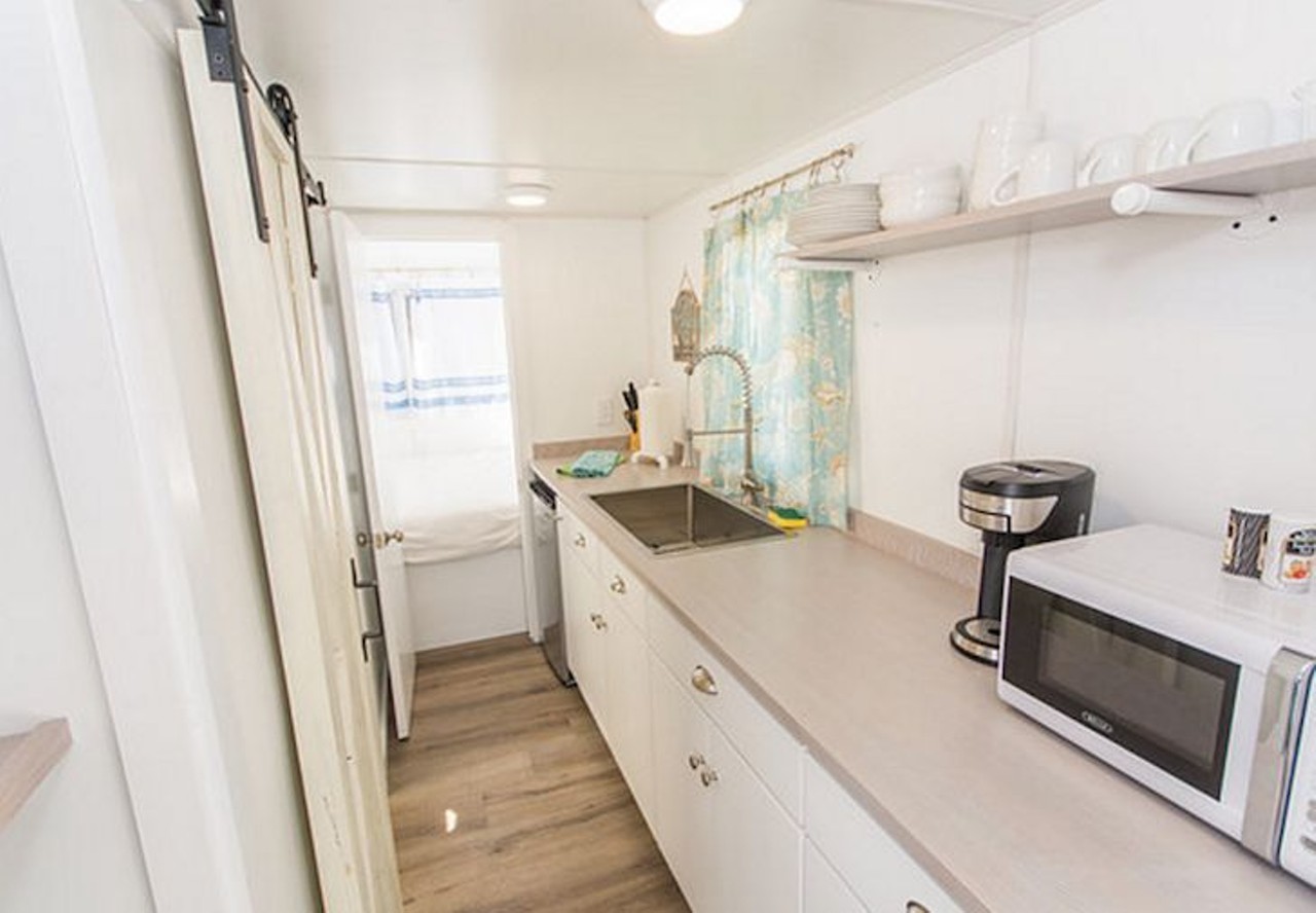 "Tiny Aqua Oasis" | Siesta Key
$142/night
3 beds, 1 bath
A microwave, refrigerator, and dishes and utensils are a few of the items included in the kitchen area.