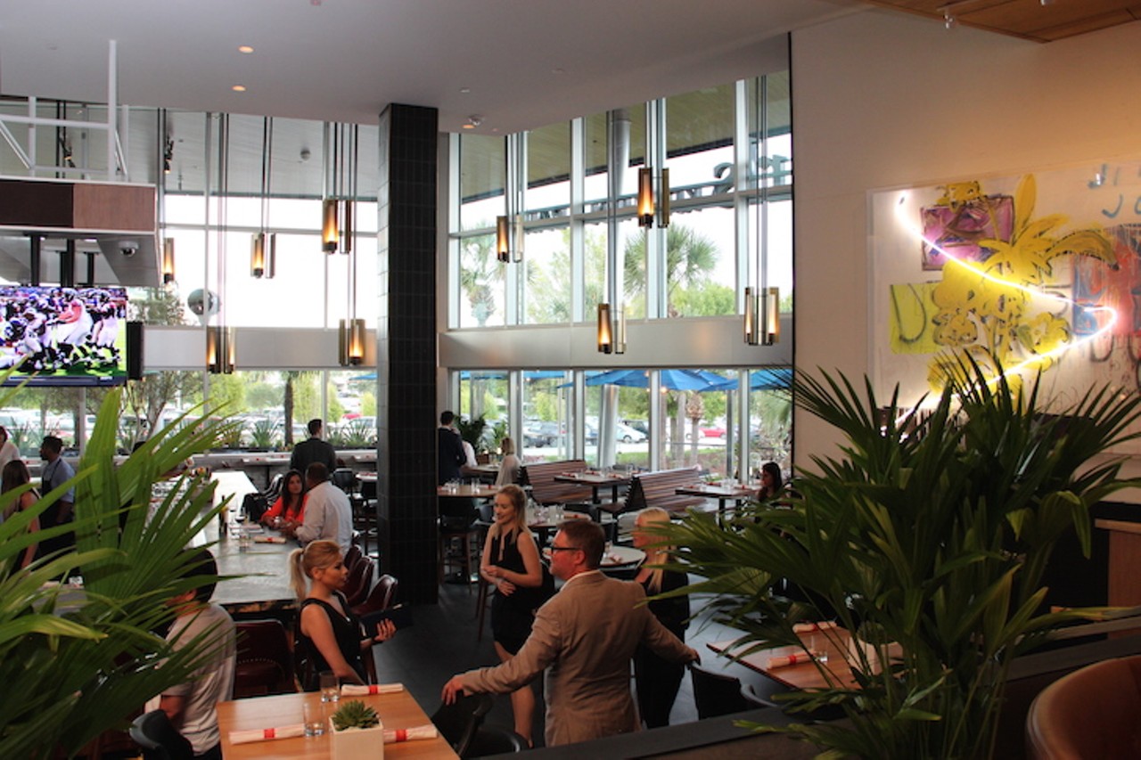 A look inside Earls Kitchen + Bar at Mall at Millenia