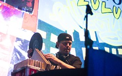 DJ Shadow at House of Blues (photo by Christopher Garcia)