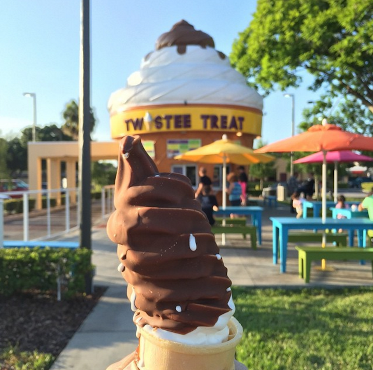 Twistee Treat
Open 12 p.m.-12 a.m.; 11933 E Colonial Dr, Orlando; $1-$6
Look out for the stand with the giant ice cream cone and bring your date over for some sprinkled soft serve deliciousness as if you had planned that all along. 
Photo via abdullah_np/Instagram