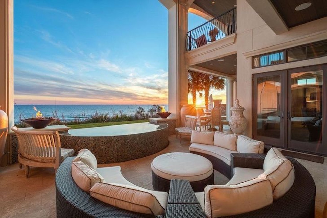 If you heart Mike Huckabee, his luxurious Florida beach house is up for sale