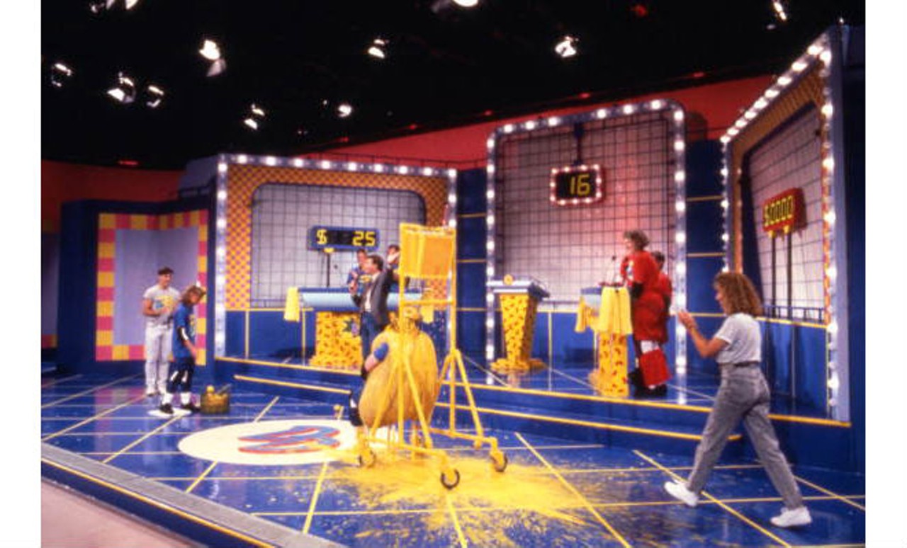 Scene from the game show Family Double Dare at the Nickelodeon Studios attraction.via