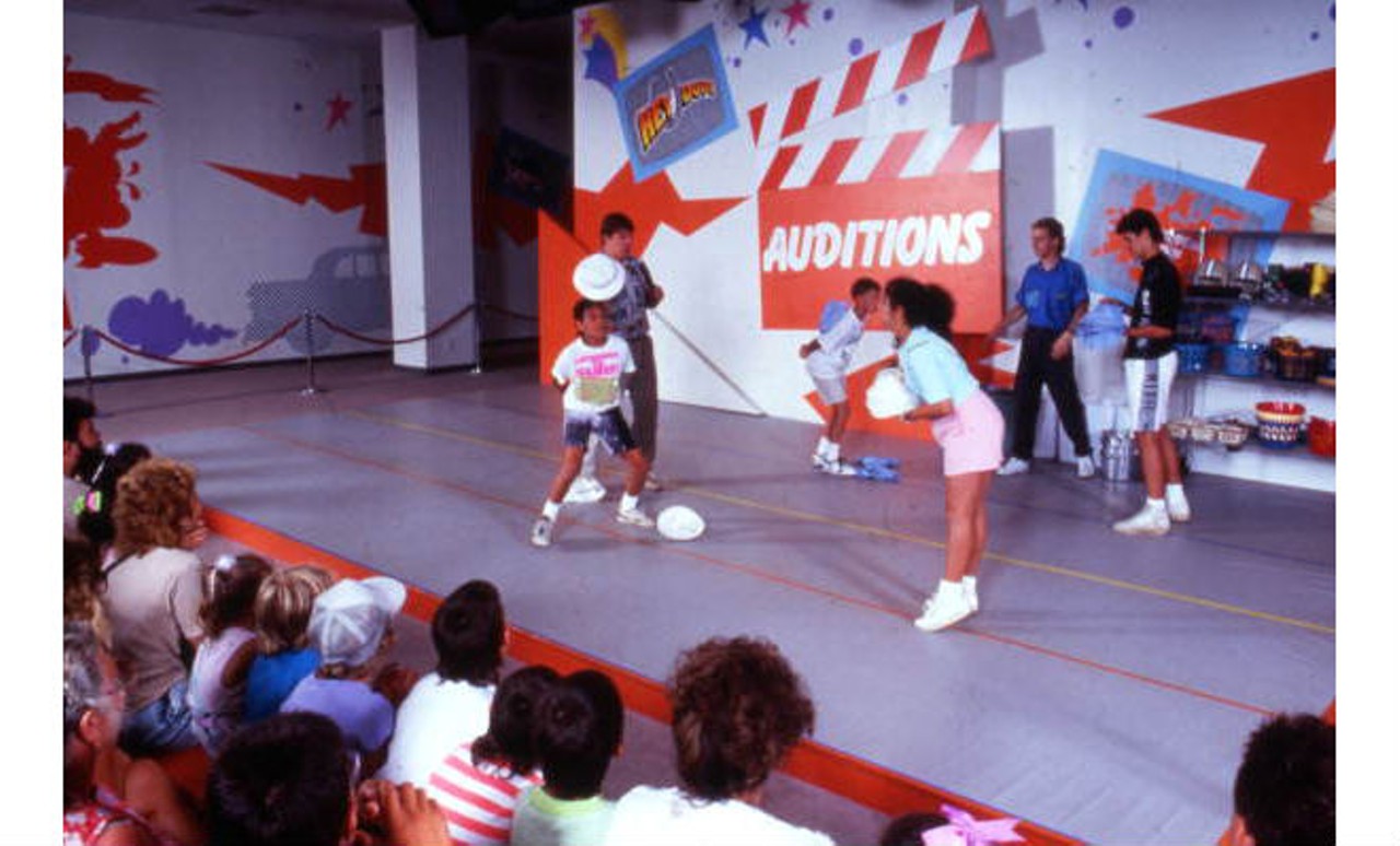 Children auditioning at the Nickelodeon Studios attraction.via