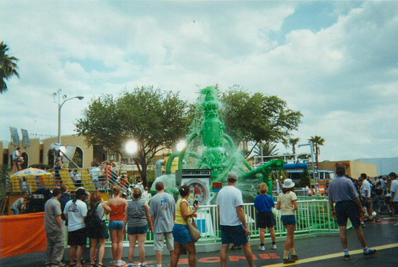 The slime geyser at Nickelodeon Studios.via