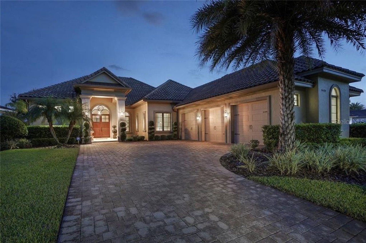Look inside retired coach Lou Holtz's new Lake Nona home
