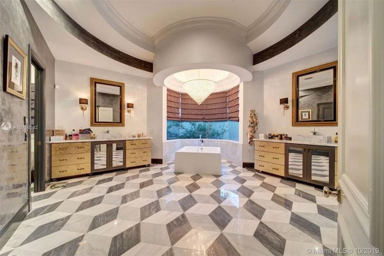 NBA star Rudy Gay's incredible Florida mansion is now on the market for $3,475,000