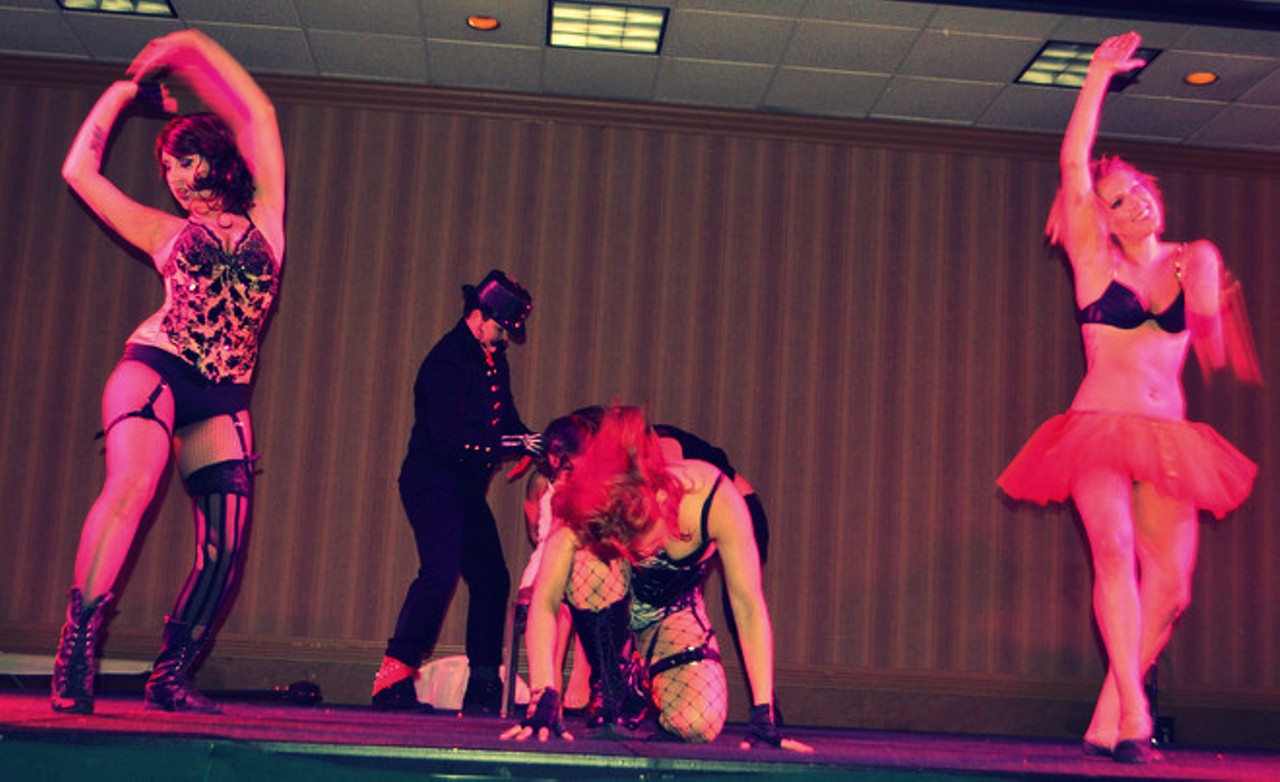 NSFW: 32 Sexiest Pin-up Girls From PinUpalooza Burlesque Show