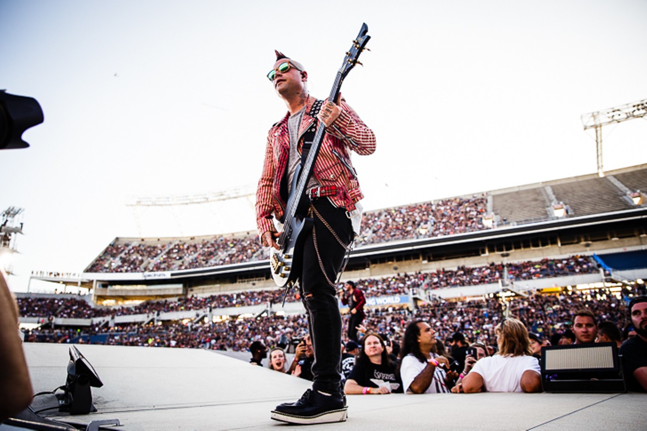 Photos from Metallica and Avenged Sevenfold at Camping World Stadium