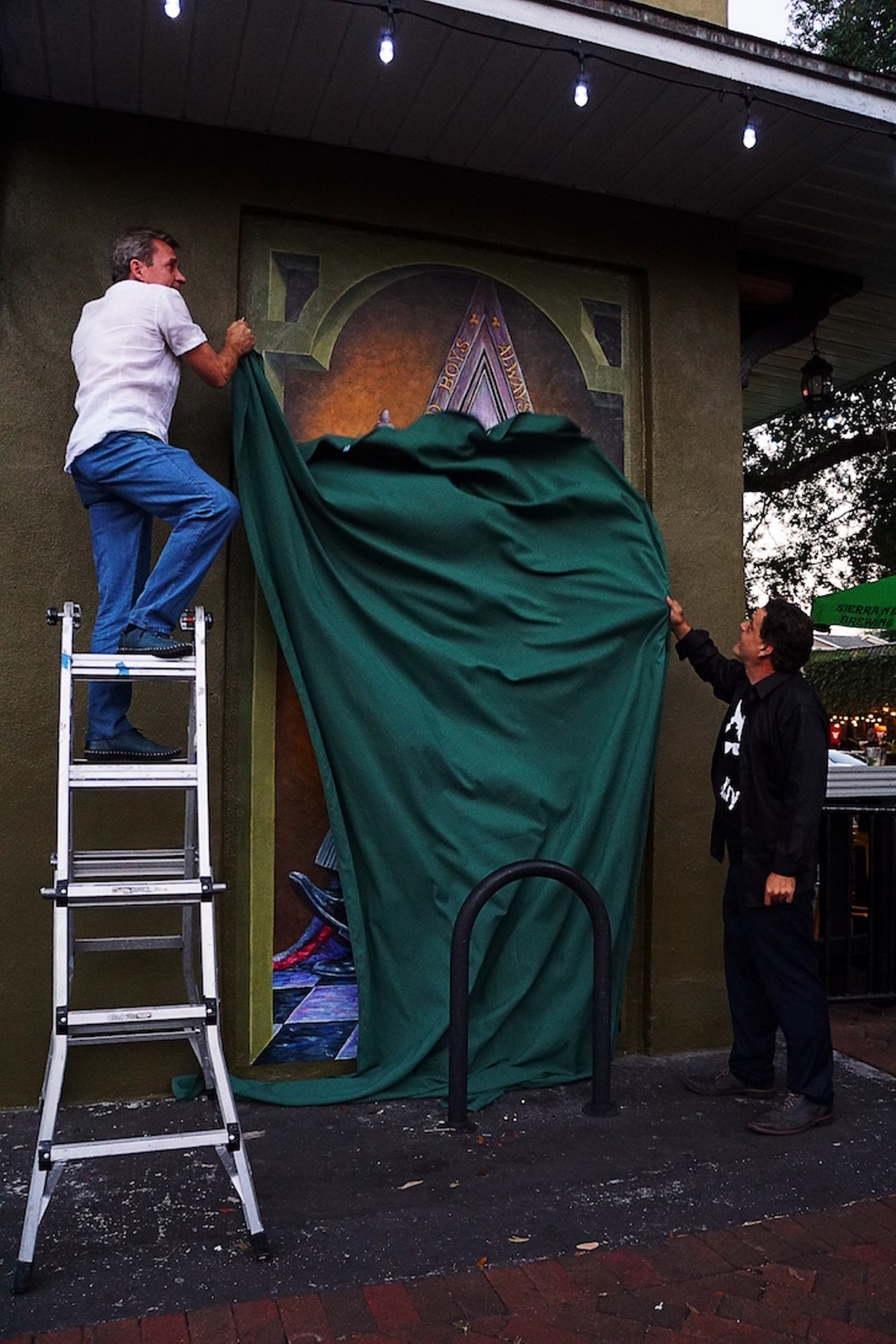Photos from the Billy Manes Legacy Mural unveiling in Thornton Park