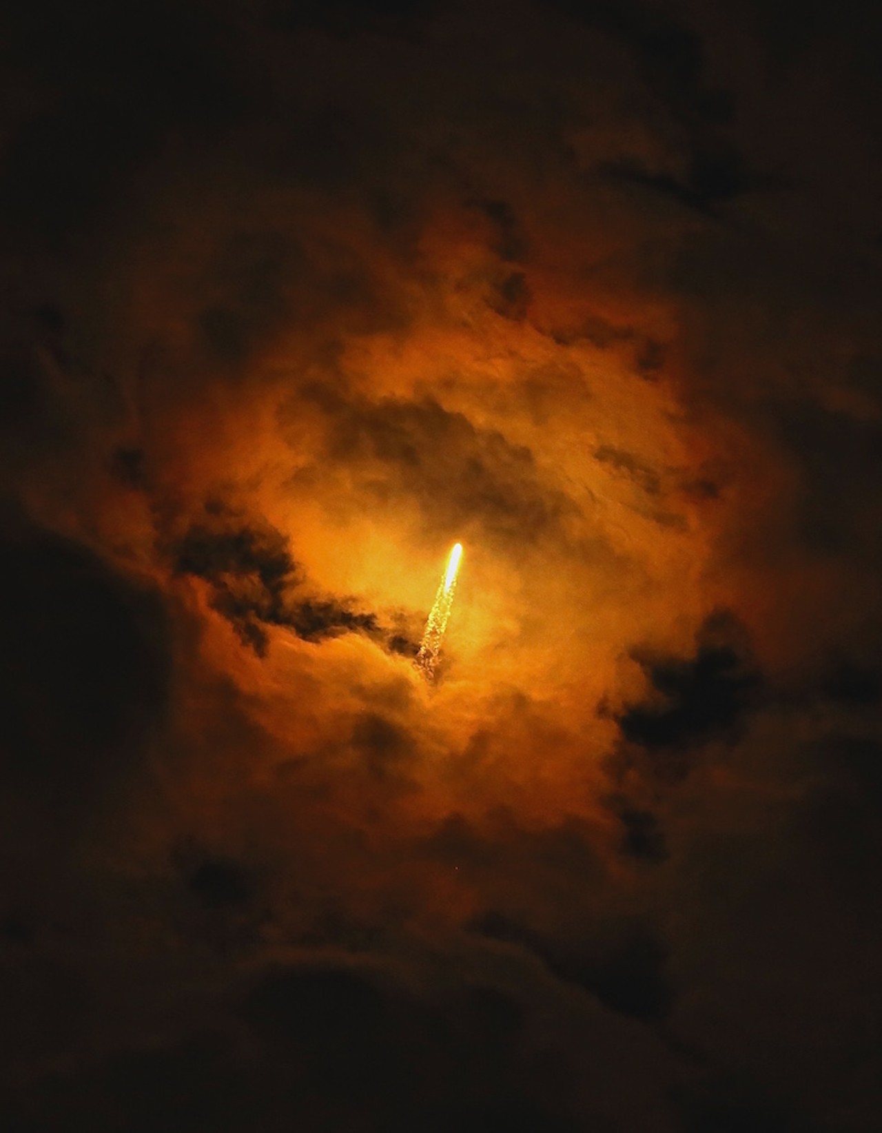 Photos from the SpaceX Dragon rocket launch