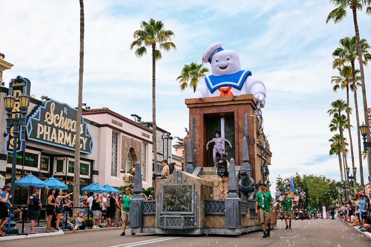 Photos: Universal Orlando’s largest daytime parade Mega Movie Parade is now open