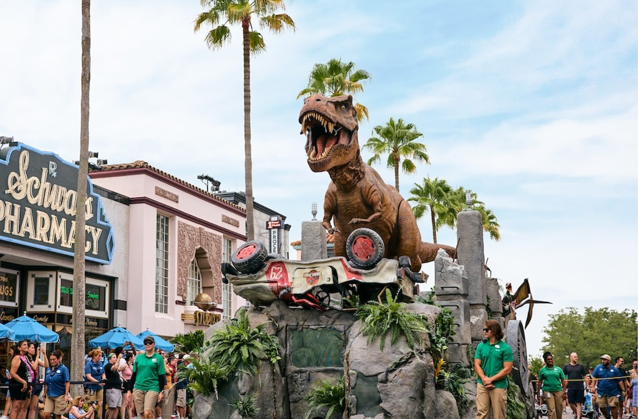 Photos: Universal Orlando’s largest daytime parade Mega Movie Parade is now open