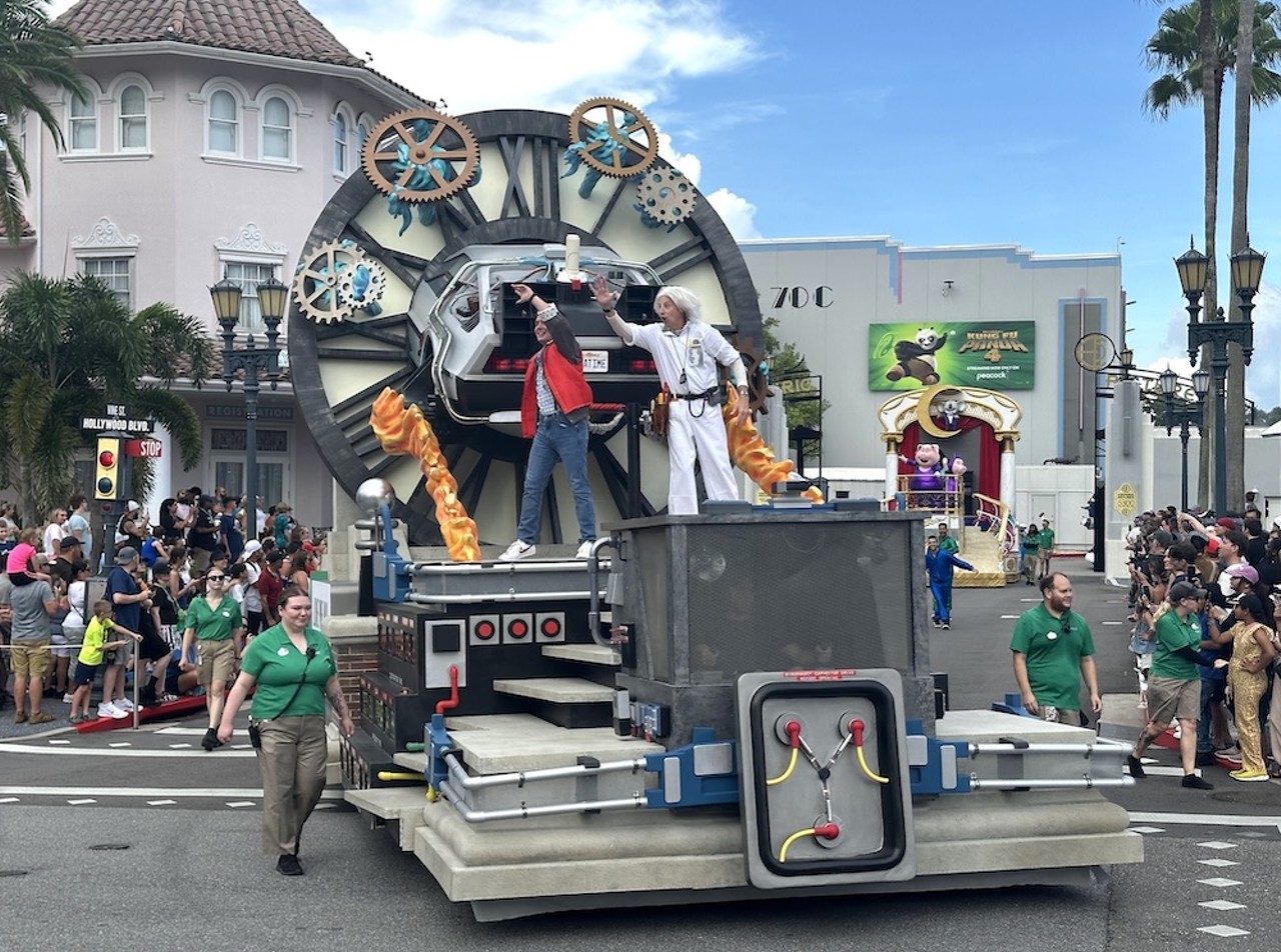 Photos: Universal Orlando’s largest daytime parade Mega Movie Parade is now open