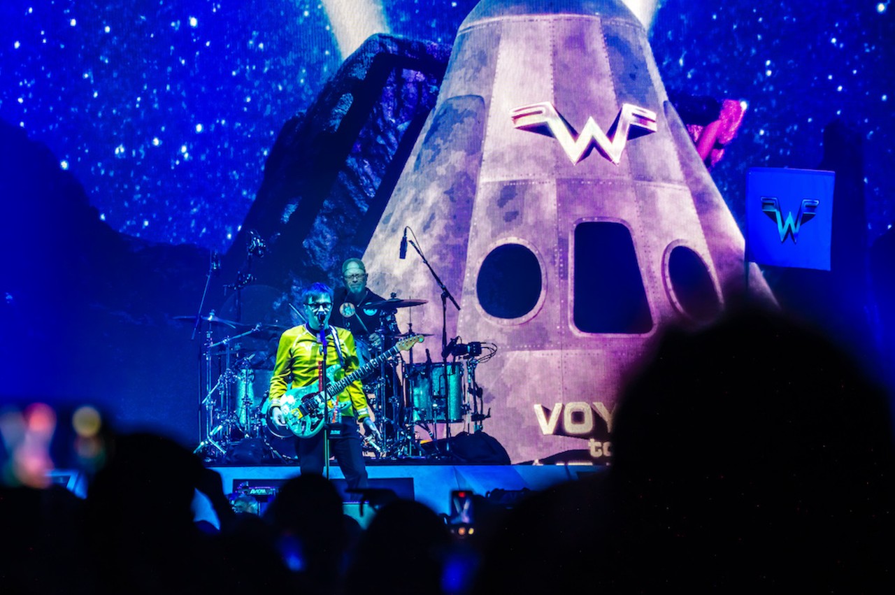 Weezer at the Kia Center