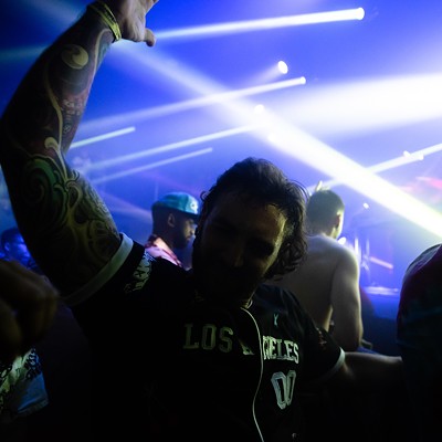 Shaq dunks on a rabid Orlando crowd at Vanguard as DJ Diesel