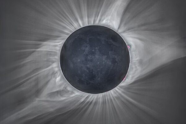 total_solar_eclipse_8-21-17-600x400.jpg