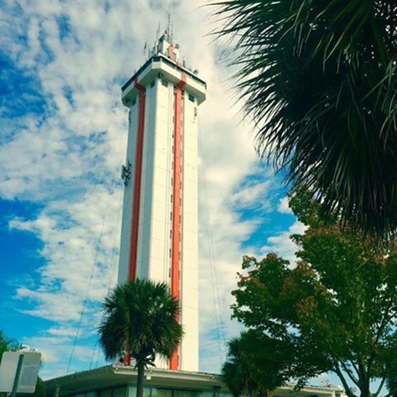 Citrus Tower, Clermont
141 North Hwy 27, Clermont
Offering a 360 degree view of eight counties, The Citrus Tower in Clermont is a world famous observation tower complete with a charming gift shop and light show.
Photo via merelymer on Instagram