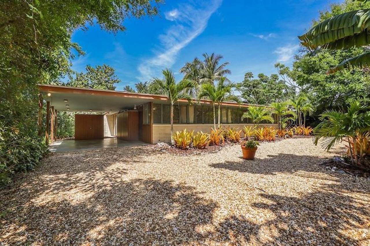The Bennett Residence, an iconic midcentury-modern gem by Florida architect Paul Rudolph, was just sold