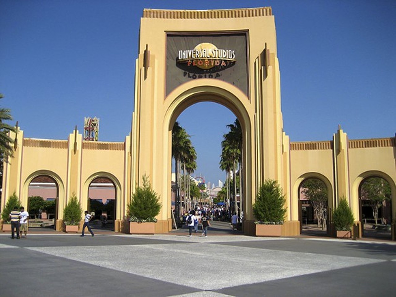 Arrive at rope drop
There's no time to be wasted; get to Orlando theme parks right when they open.