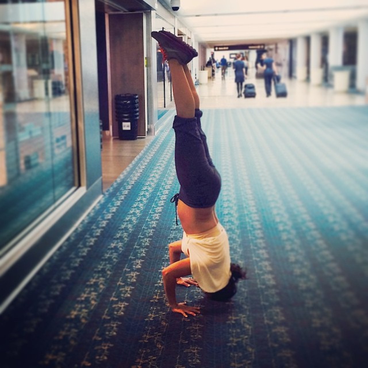 Oh look, someone doing yoga, that's worth at least 15 points. 
Photo via mishymuffin