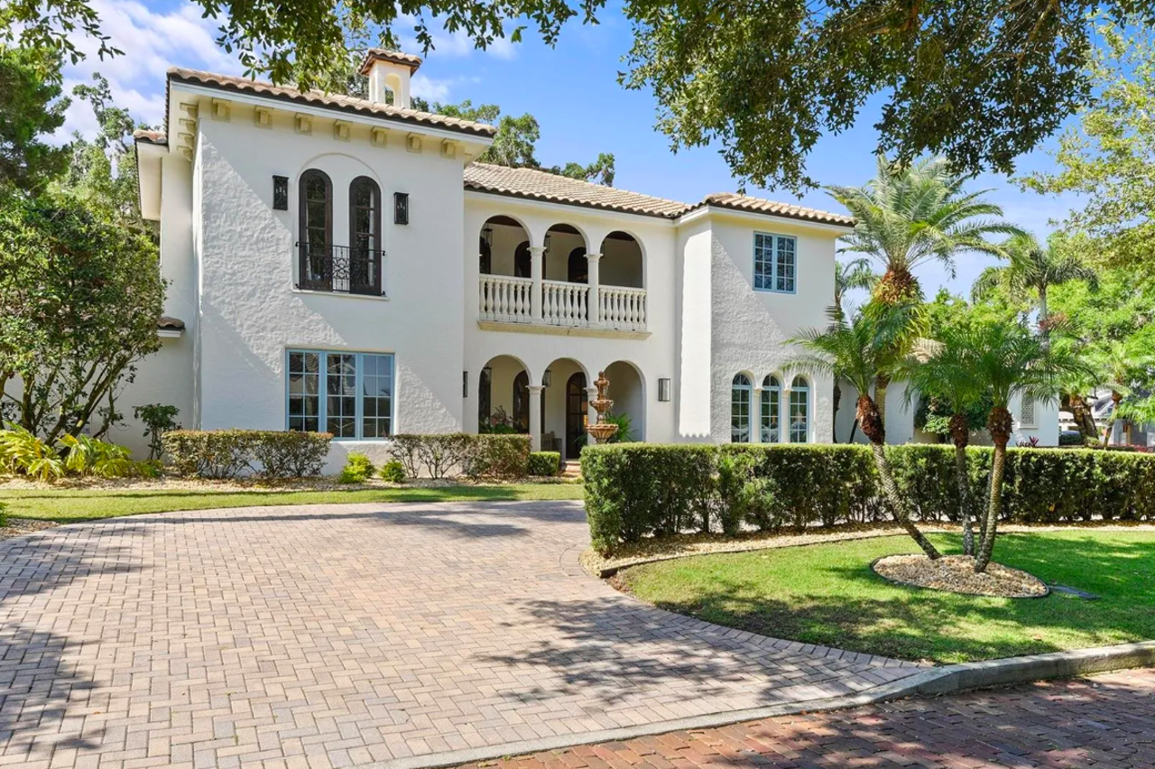 The Winter Park home of SeaWorld's former COO is now for sale