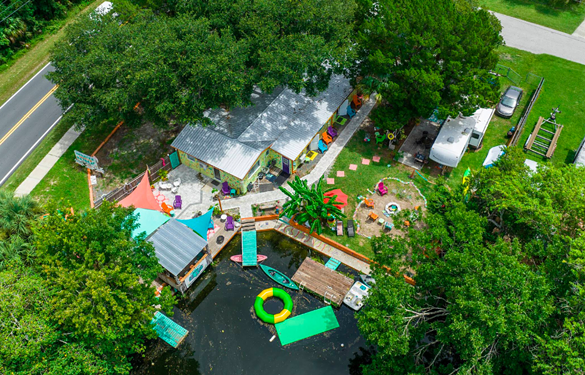 This 1960s motel on the Weeki Wachee River is on the market for $1.6 million